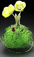 wire mesh W as wedding floristry 