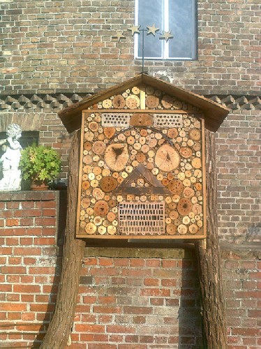 Insektenhotel die Nisthilfen 