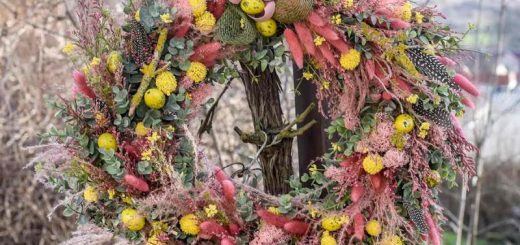 Blumen trocknen: Trockenblumenkranz mit Strandflieder