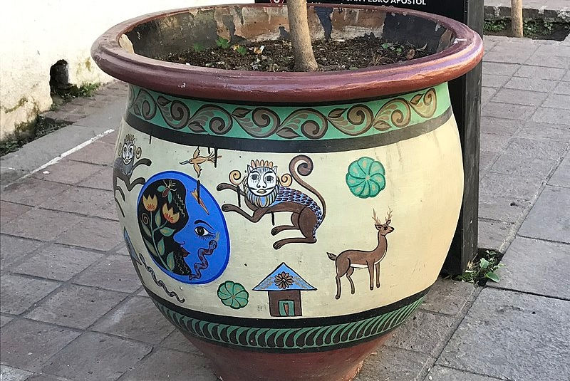 Kübel, Topf und Blumenkasten für den Balkon