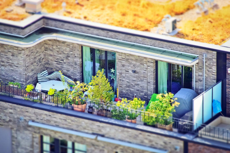 Kübel, Topf und Blumenkasten für den Balkon