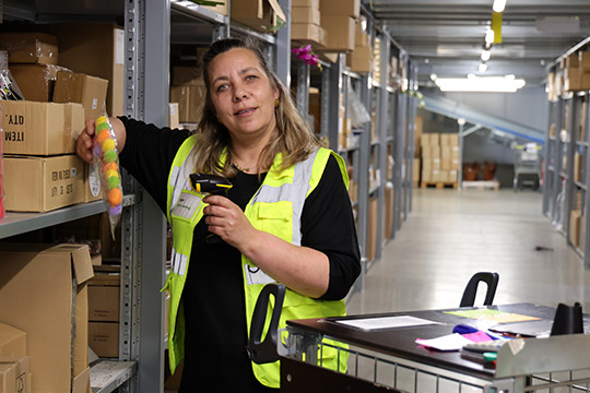 Das Team von Floristik24 – Kundenservice, Kommissionierung und Verpackung am Standort Borna