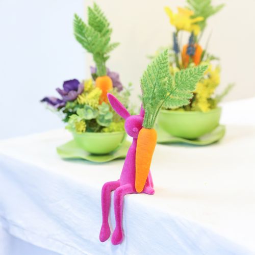 Floristik24 Hasen Kantenhocker Osterhasen Bunt beflockt – 2. Wahl – 28cm 4 St